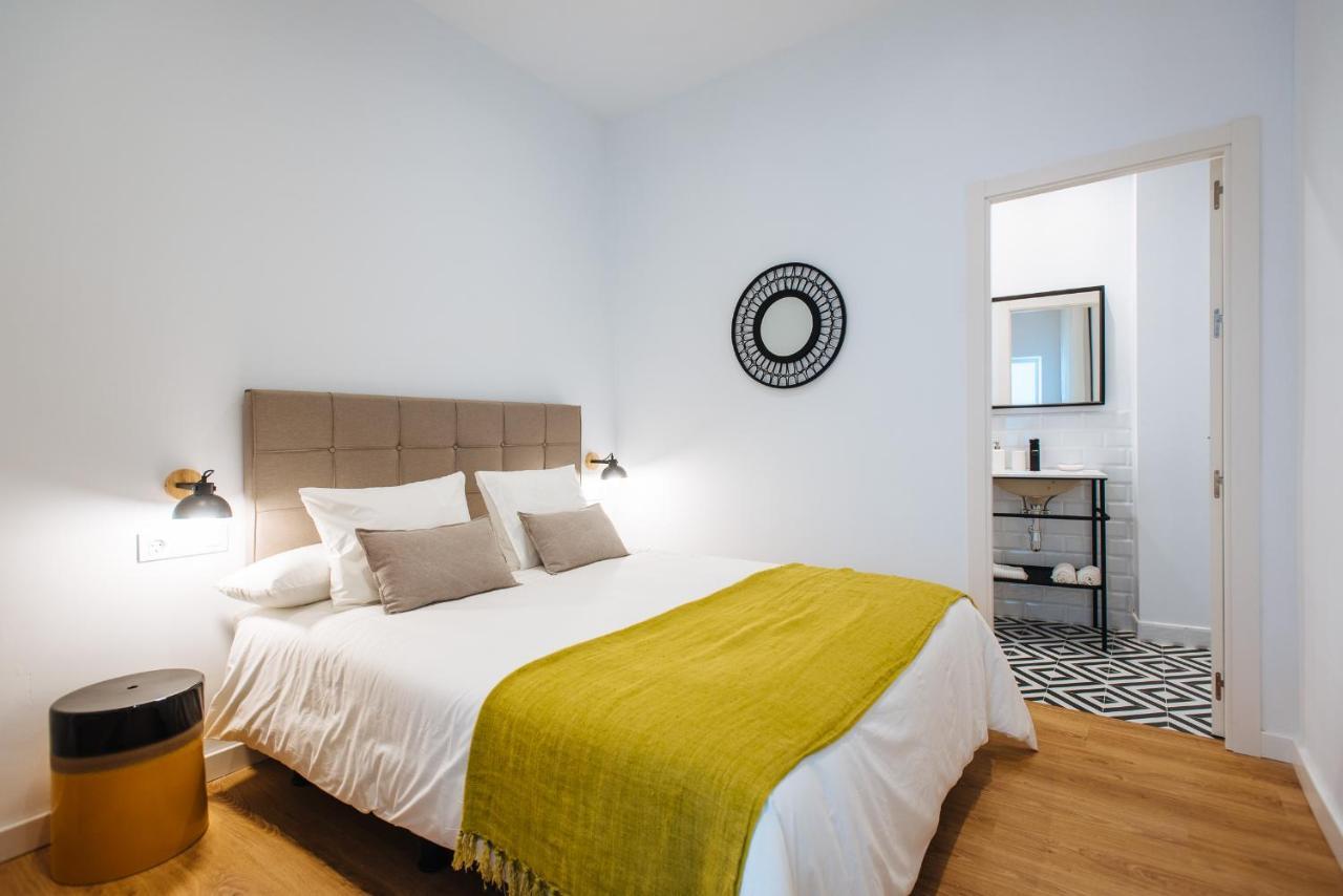 Apartment Magno Alameda 1851 - Shared Jacuzzi *