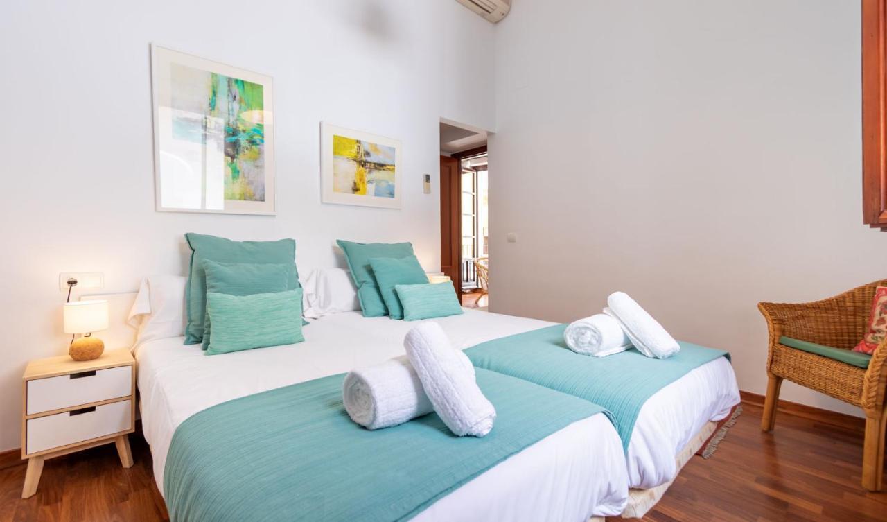 Abades Giralda Deluxe By Valcambre *