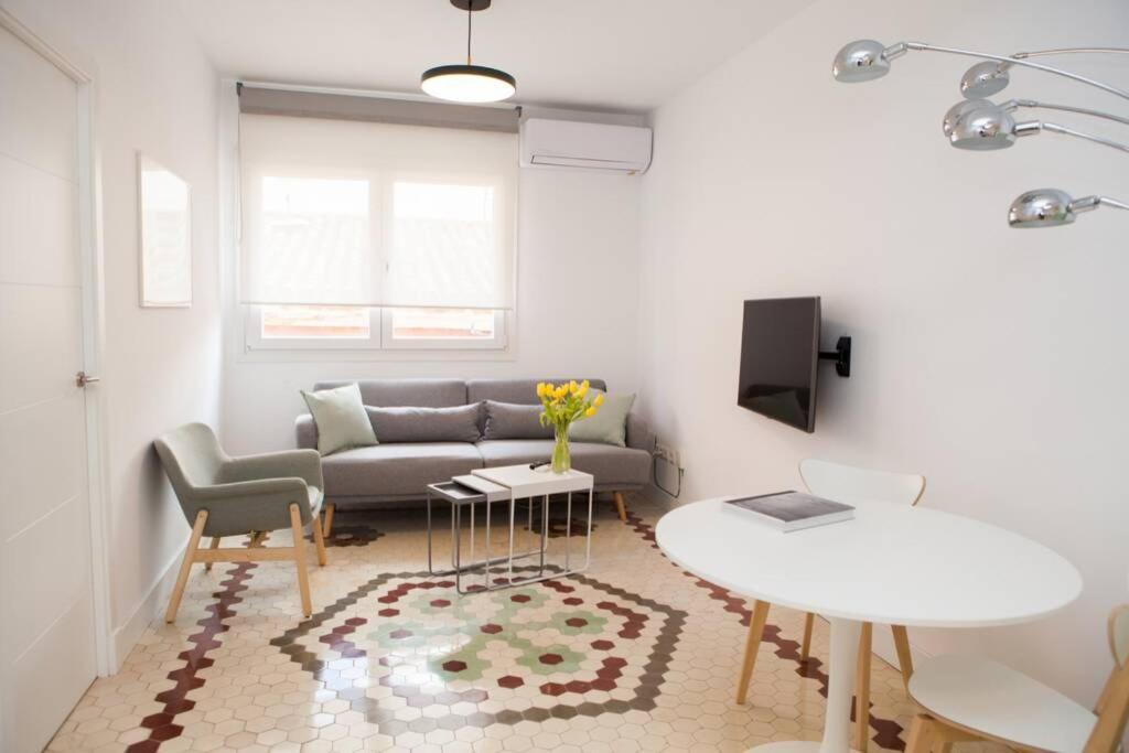 Triana En Plena Calle Betis Maravilloso Apart. Apartment *