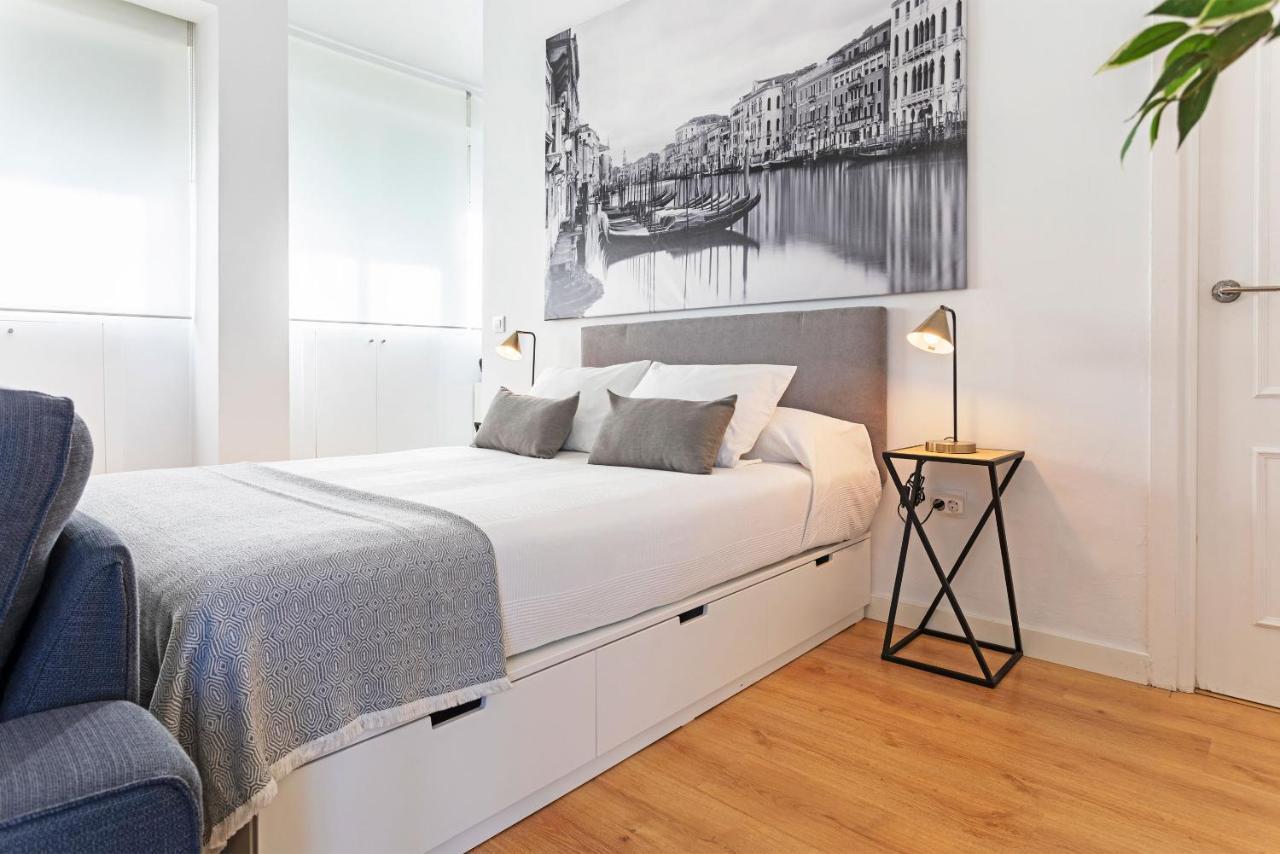 Genteel Castilla Terrace Apartment Seville