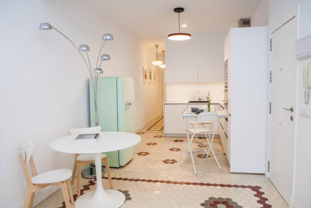 Triana En Plena Calle Betis Maravilloso Apart. Apartment