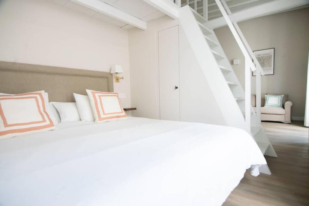 Apartment G12 Trendy And Comfy Bright Loft Meters From Bullring And Trianas Bridge, Galera Street *