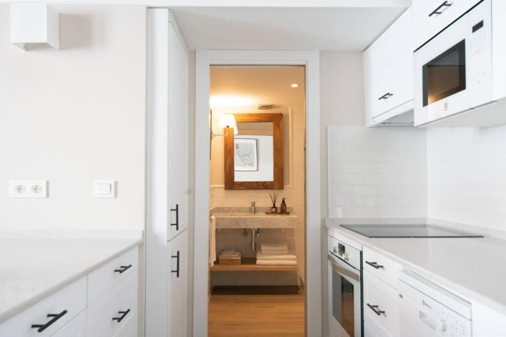 Apartment G12 Trendy And Comfy Bright Loft Meters From Bullring And Trianas Bridge, Galera Street *