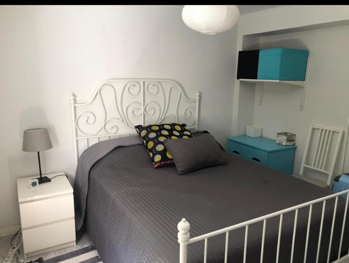 1 Y Salon Con Sofa Cama Bien Comunicado Con El Centro Apartment *