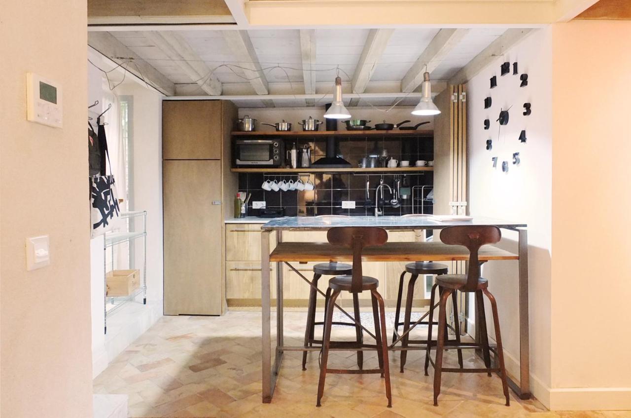 Architecture & Design In Triana Apartment *
