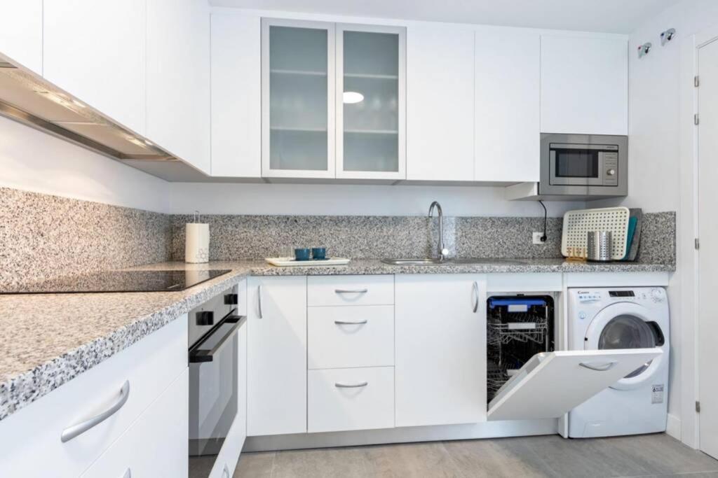 Triana Pages Oasis By Valcambre Apartment