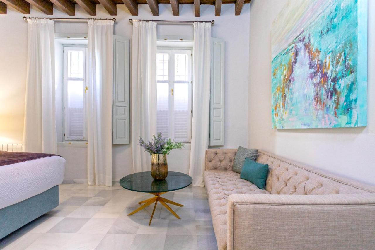 Genteel Palacio Abades Seville