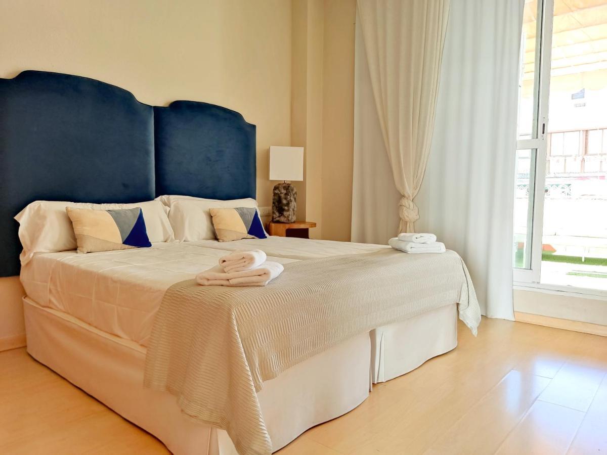 Homeyseville-penthouse Cathedral Tomas De Ibarra St 6 Pax, Parking Optional Apartment *