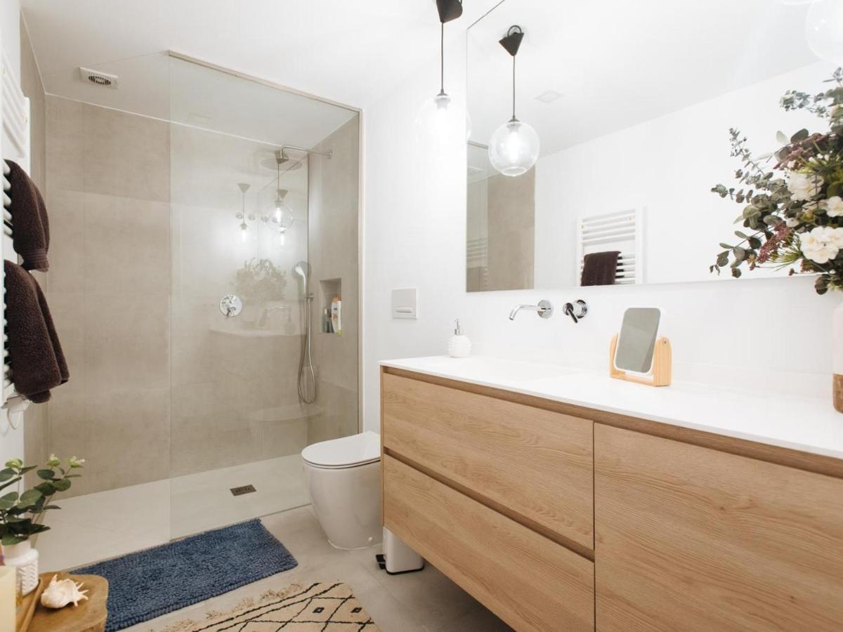 Pz Triana Amplio, Moderno Y Luminoso 2d 2b Apartment