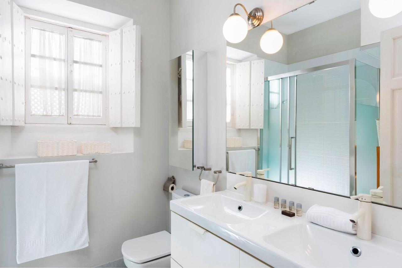 Genteel Pasaje Santa Cruz Apartment Seville