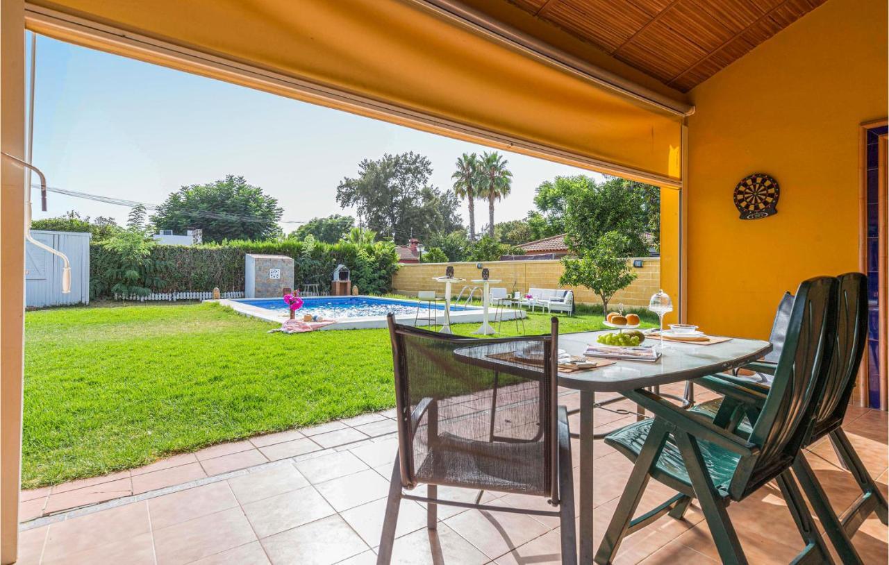 Beautiful In With 3 Bedrooms, Wifi And Swimming Pool Сasa de vacaciones
