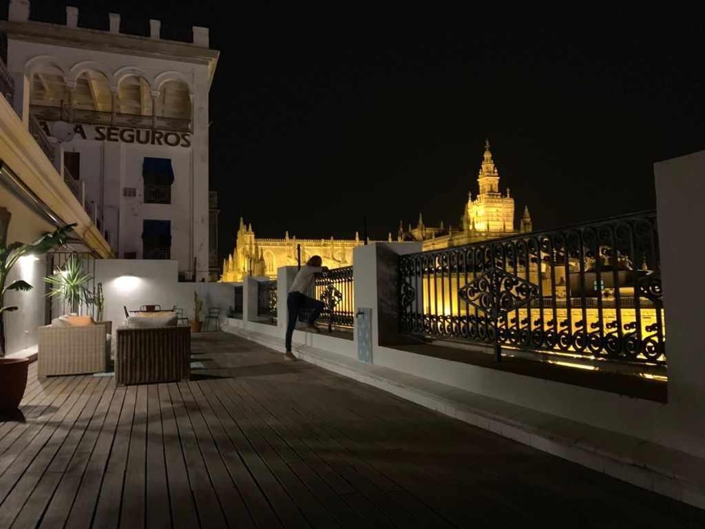 Penthouse With Large Private Terrace With Views Cathedral Sevilla