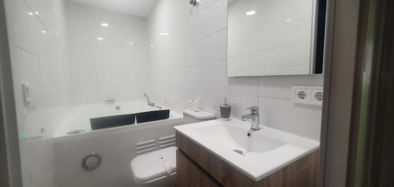 Torneo&alameda Con Bañera Jacuzzi Hidromasaje * Sevilla