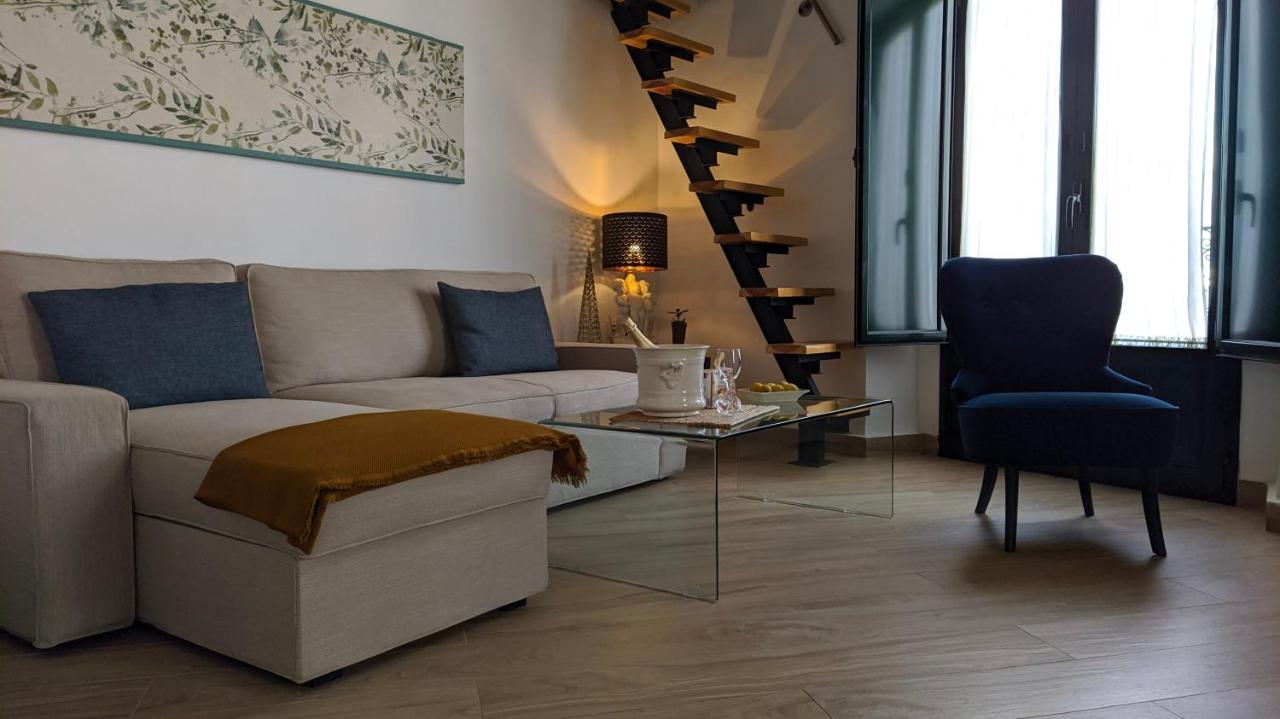 Casa Mora Triana Seville