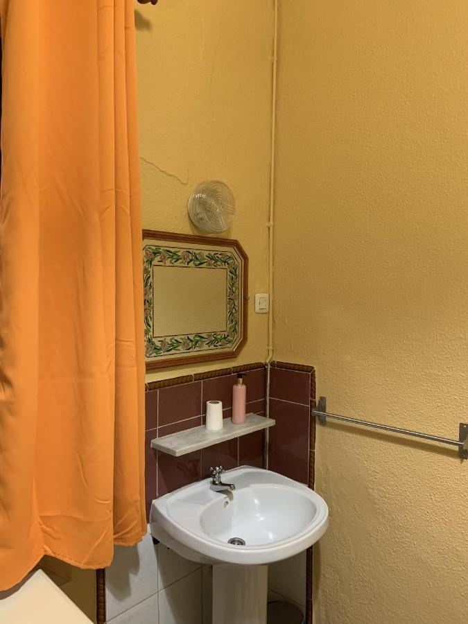 Lisdos Guest house *