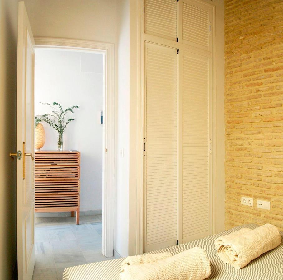 Apartment Trianabridgeviews Atico Con Vistas Al Puente De Triana Calle Castilla 38