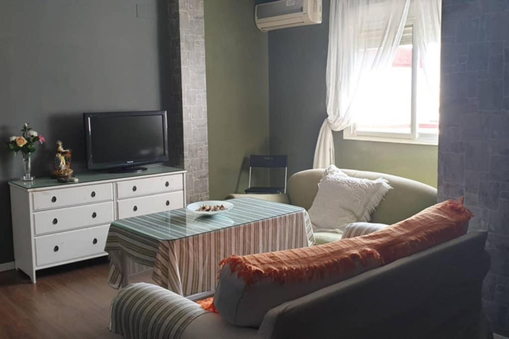 Apartment ,piso Completo En Buena Zona,wifi Y Aparcamiento *