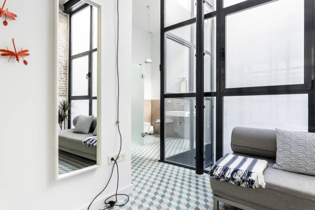 Apartment Pop Art, Alameda De Hercules,loft Casco Antiguo *
