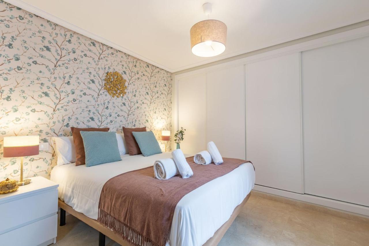 San Jacinto Triana Deluxe By Valcambre * Seville
