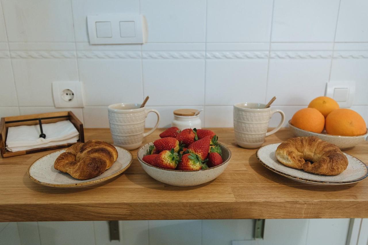Apartment In Former Monastery With Patio In City Centre Free Parking Seville