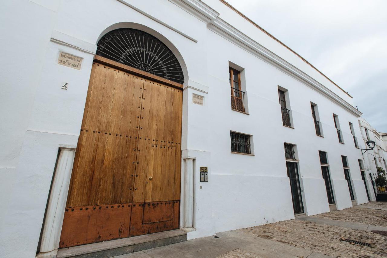 Apartment In Former Monastery With Patio In City Centre Free Parking Apartment Seville