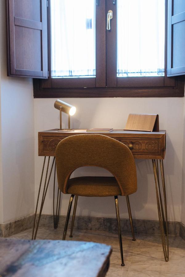 Apartment In Former Monastery With Patio In City Centre Free Parking * Seville