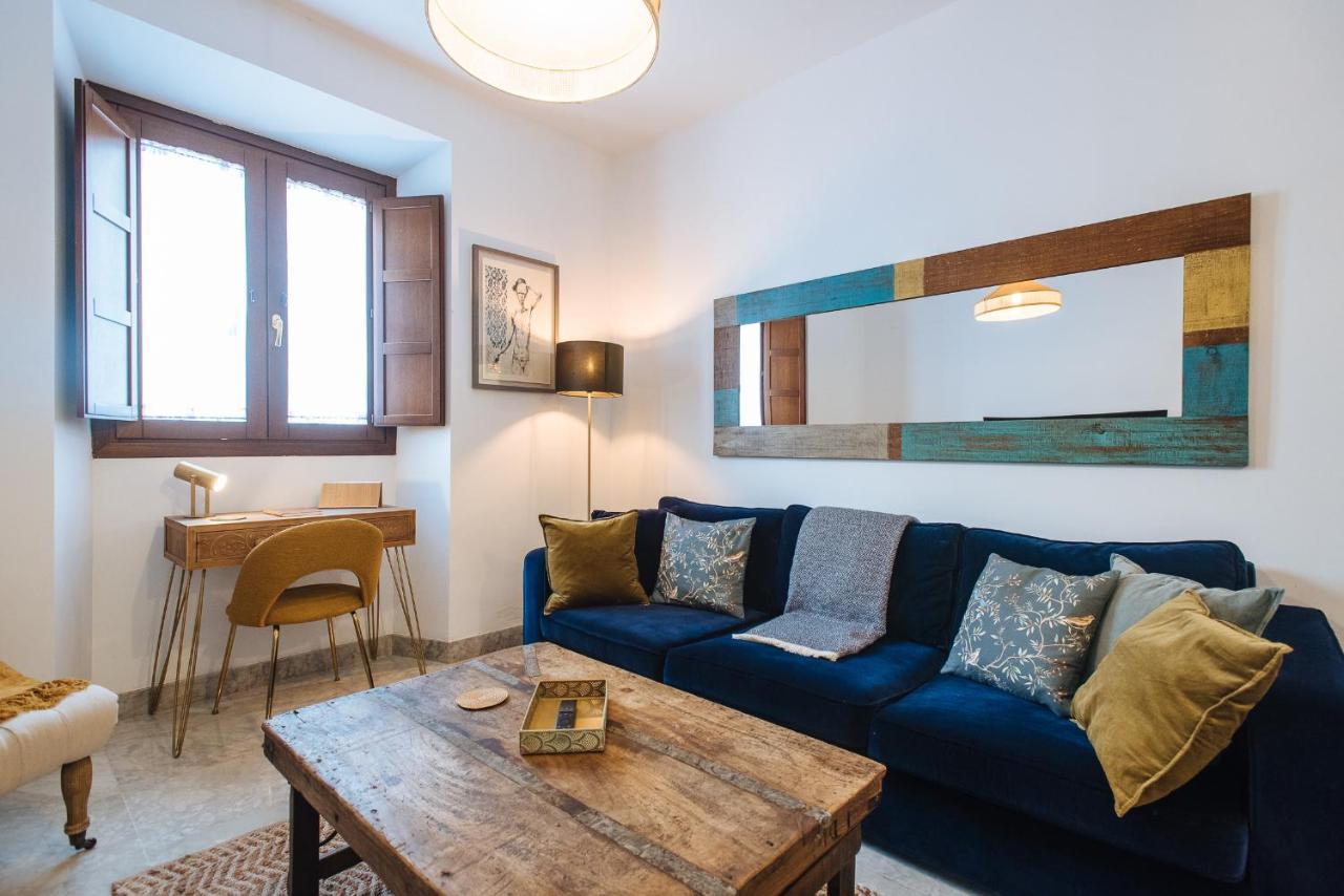 Apartment Apartment In Former Monastery With Patio In City Centre Free Parking