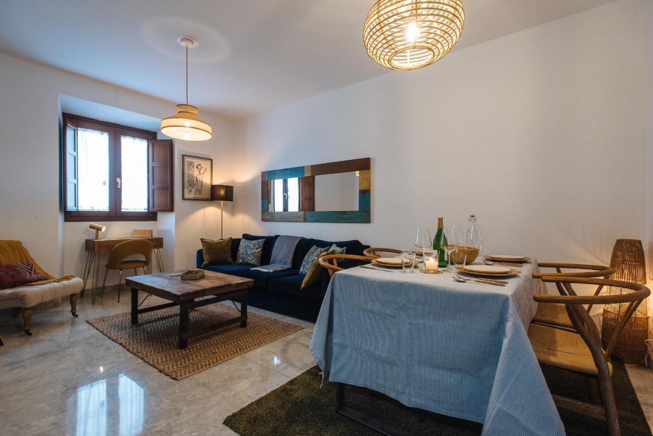 Apartment Apartment In Former Monastery With Patio In City Centre Free Parking *
