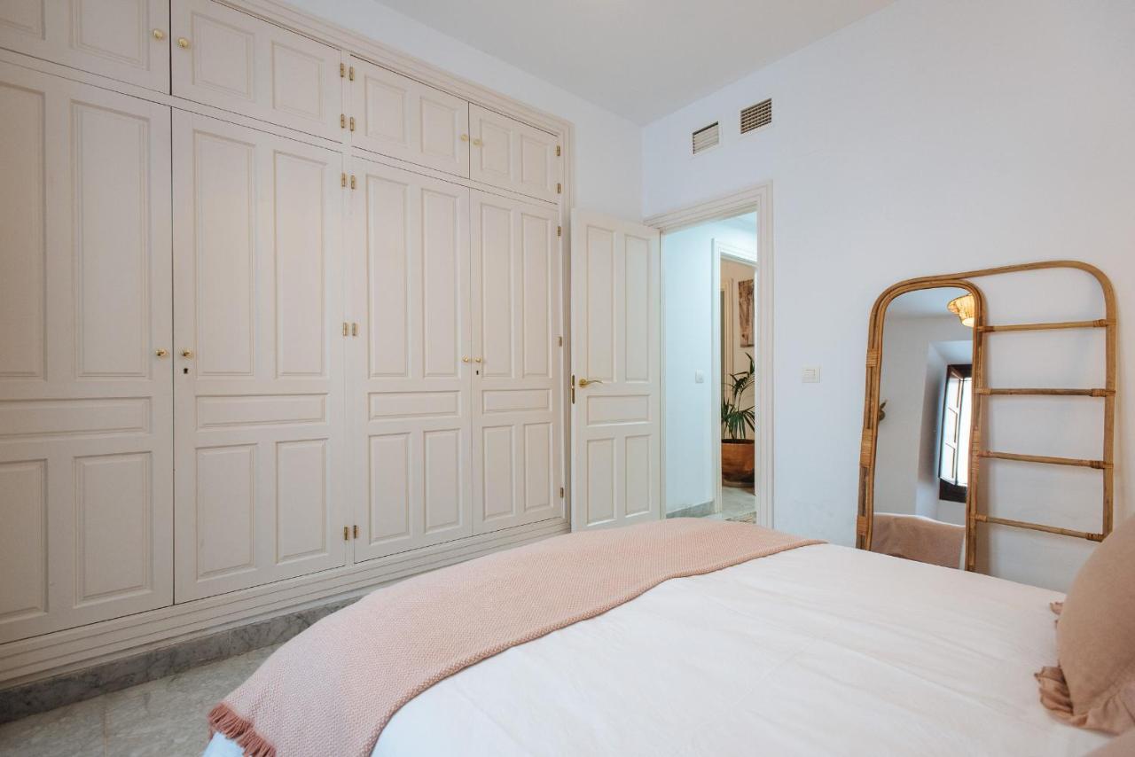 Apartment In Former Monastery With Patio In City Centre Free Parking Apartment Seville