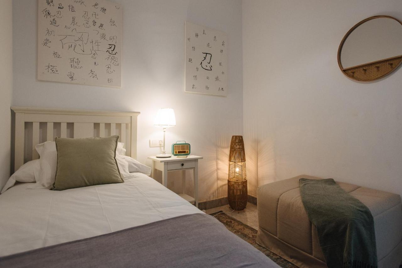 Apartment In Former Monastery With Patio In City Centre Free Parking *