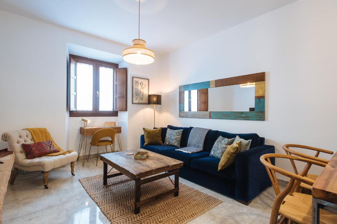 Apartment Apartment In Former Monastery With Patio In City Centre Free Parking