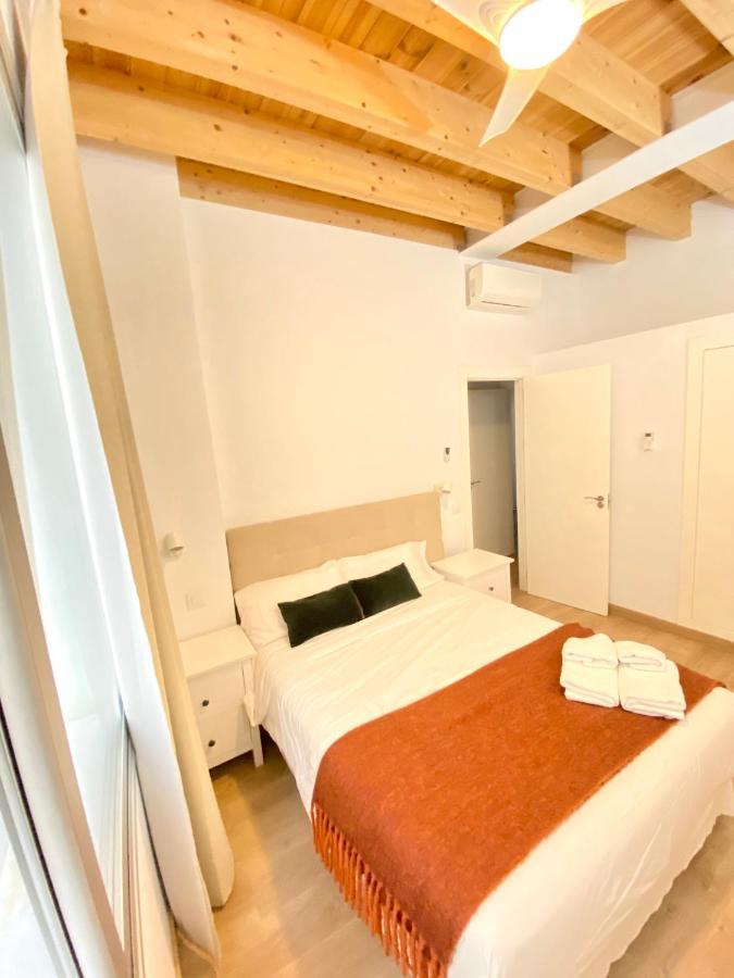 Villa Top-notch Downtown House With Private Rooftop Terrace And Parking Opt