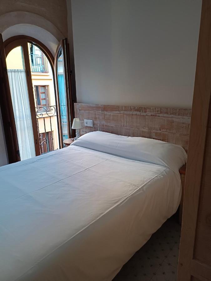 Pureza Triana 88 Seville