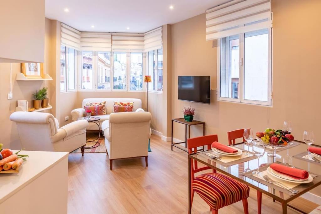 Apartment Plaza Nueva Deluxe By Valcambre