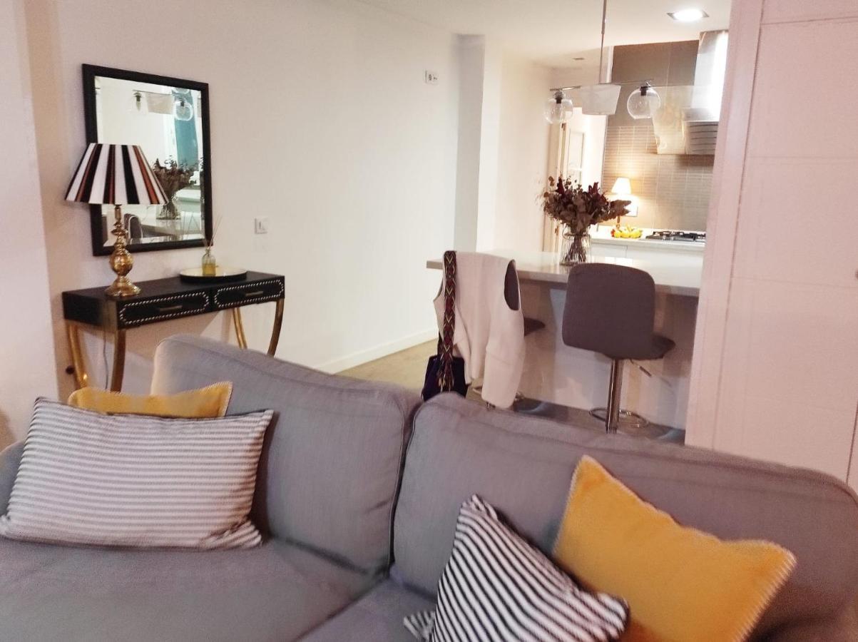 Real Maestranza Apartment *