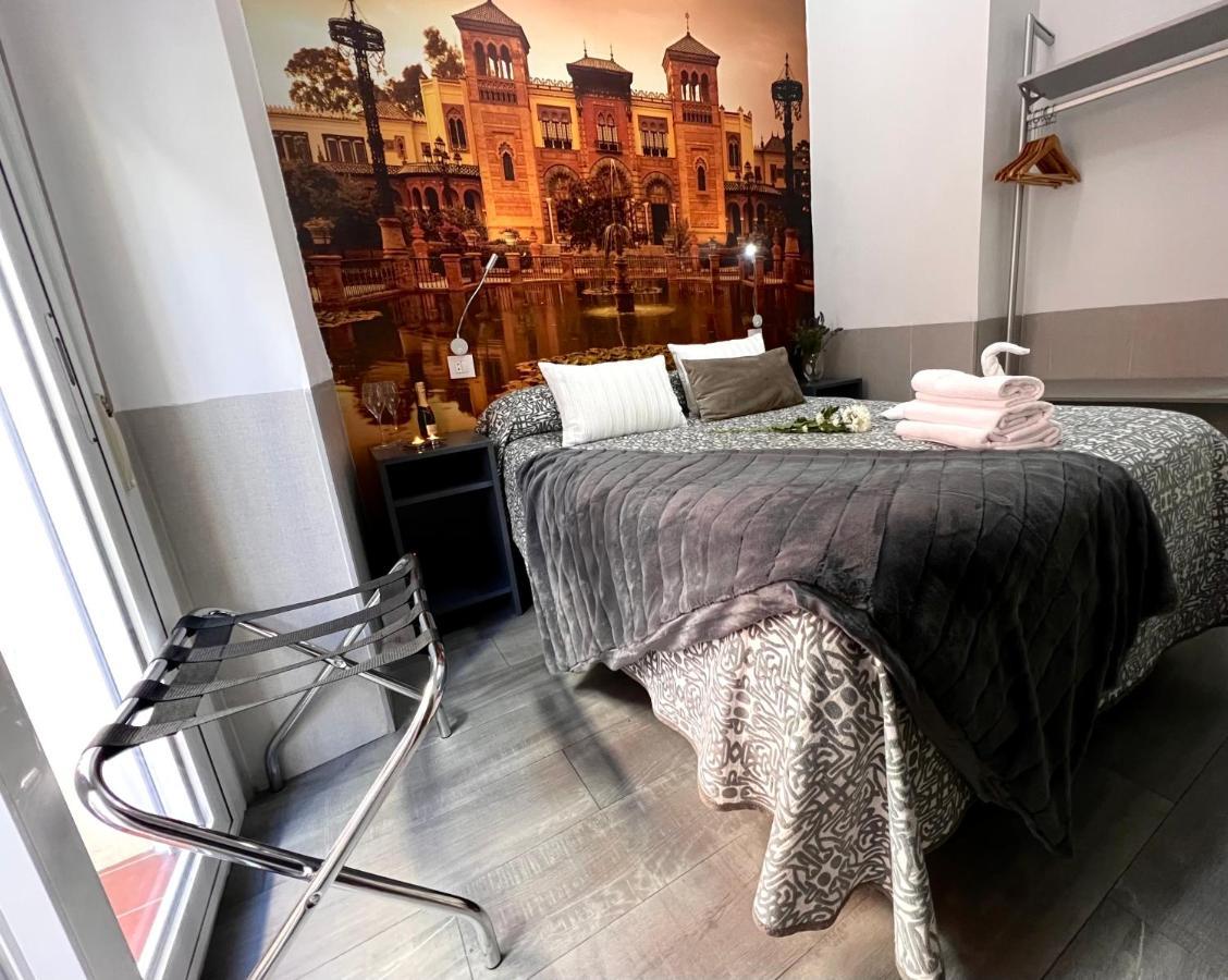Paco's Guest house Seville