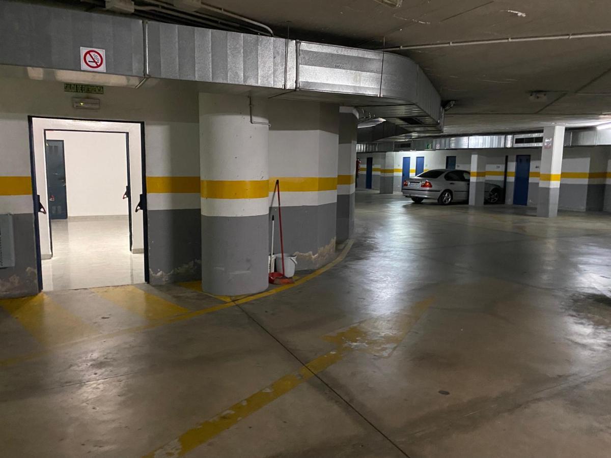 Acogedor Piso Con Parking Santa Justa * Sevilla