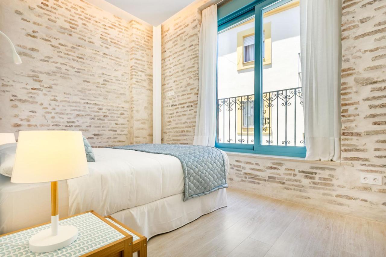 Espectacular Casa De 6 Dormitorios, 7 Banos Y 2 Terrazas Holiday home Seville