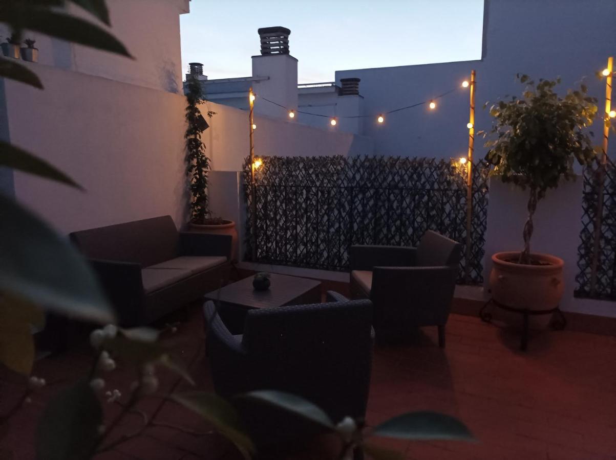 Amare Housing * Seville