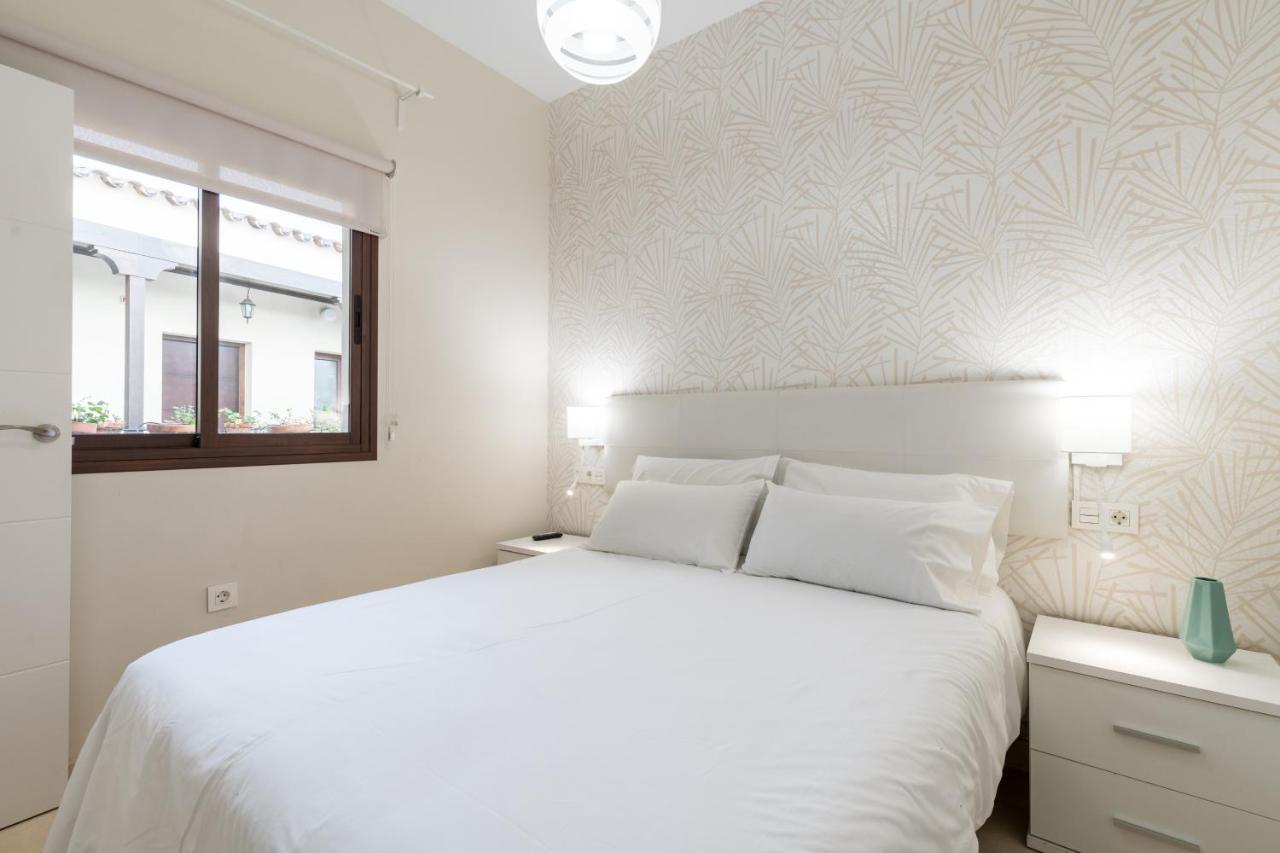 Apartment Lumbreras Host *