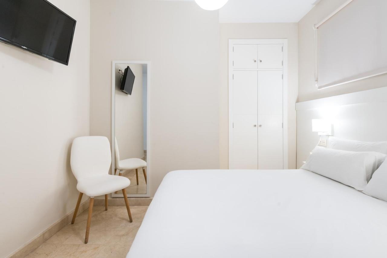 Apartment Lumbreras Host *