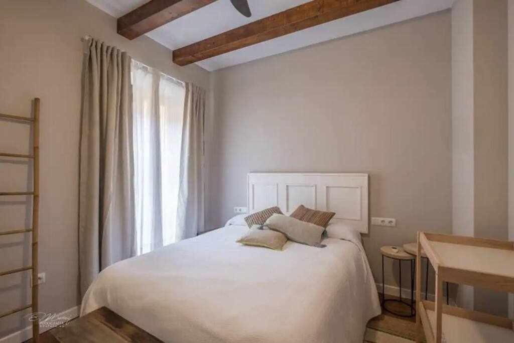 Parking Free - Cathedral Area -2 Months Min * Seville