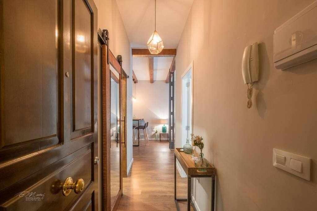 Parking Free - Cathedral Area -2 Months Min Apartment *