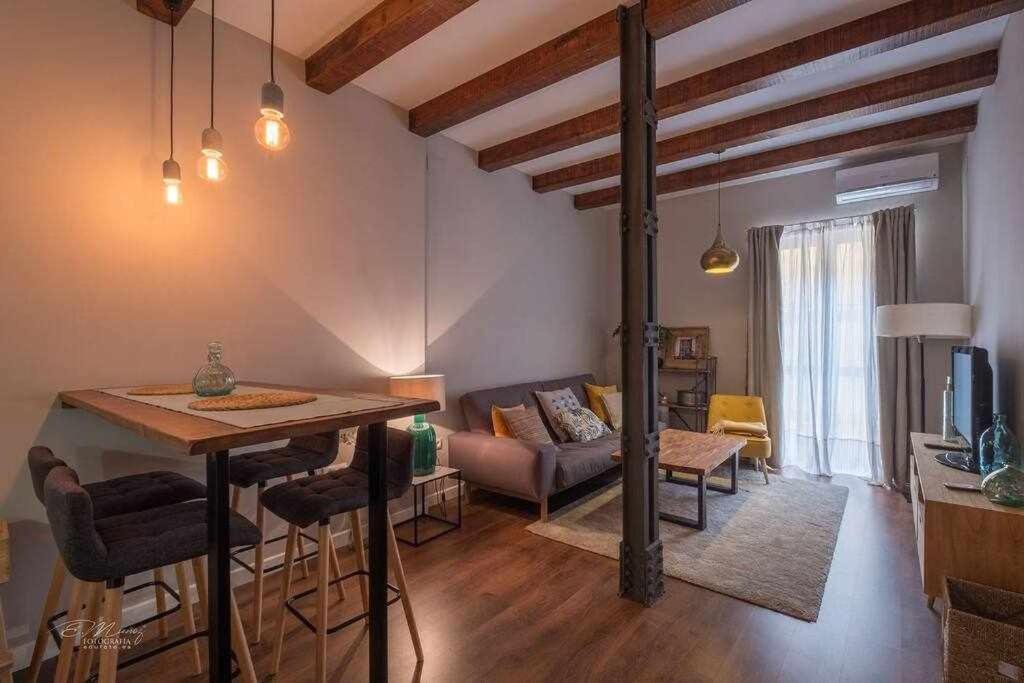 Parking Free - Cathedral Area -2 Months Min Apartment *