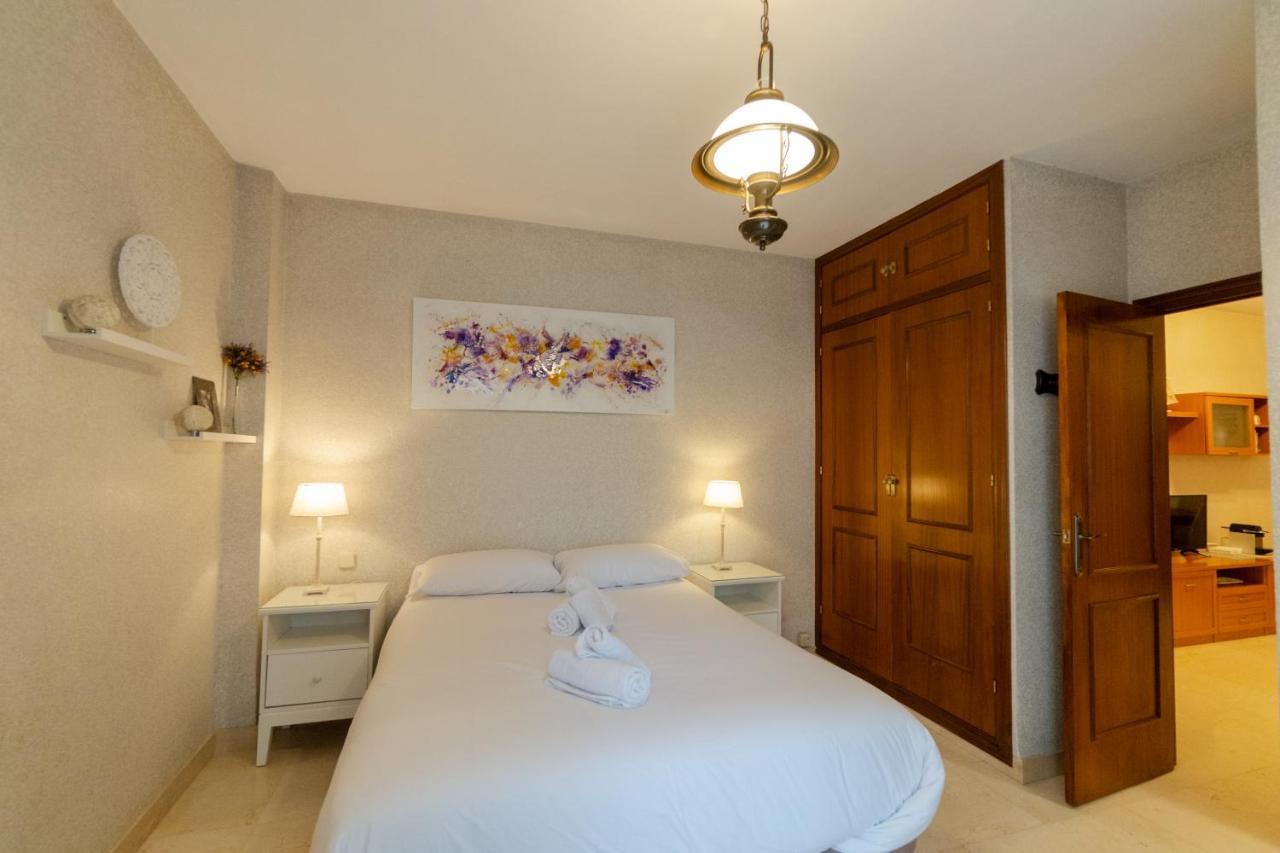 Rentalsevilla A Un Minuto De La Campana Apartment *