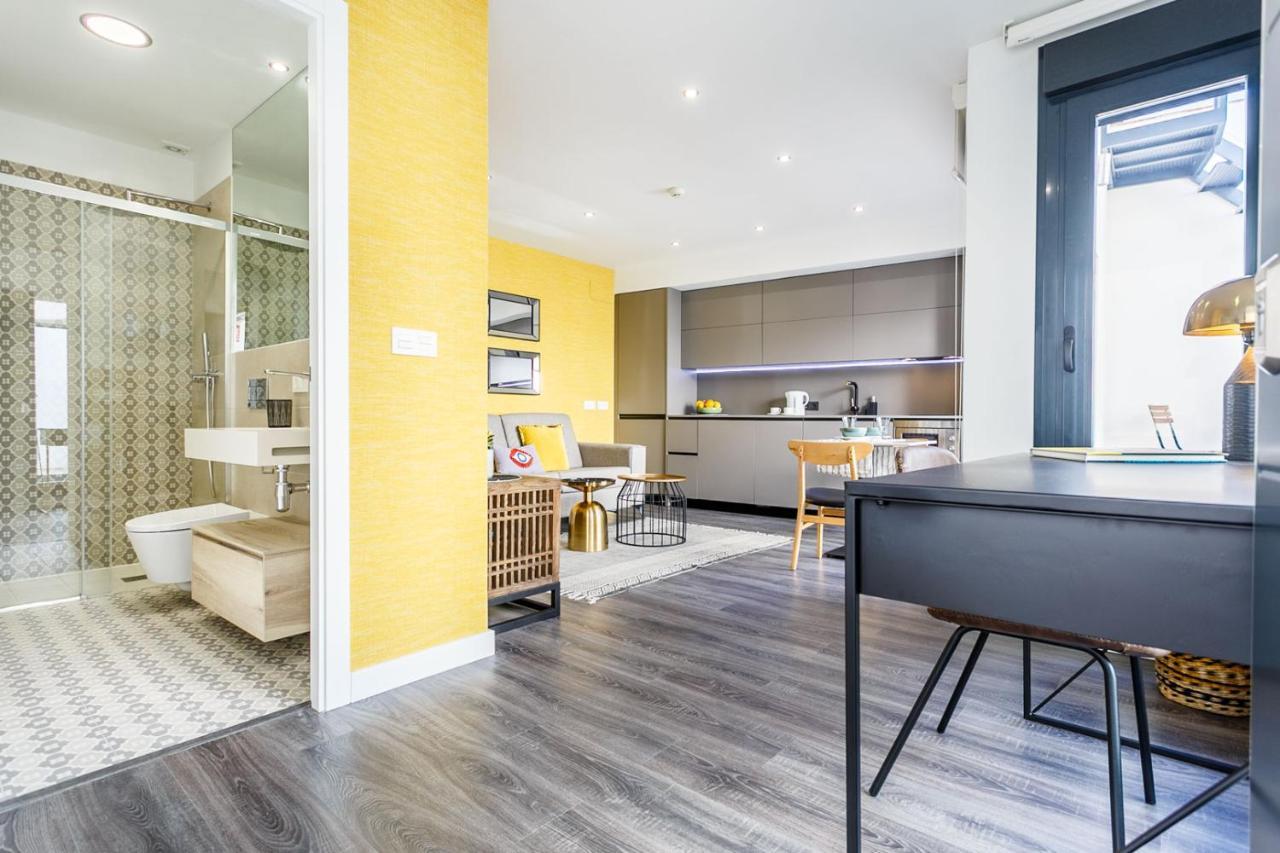 Precioso Atico De Diseno, Gran Terraza De 35 M2 Y De 16 M2 Y Garaje En Pleno Centro Apartment Seville
