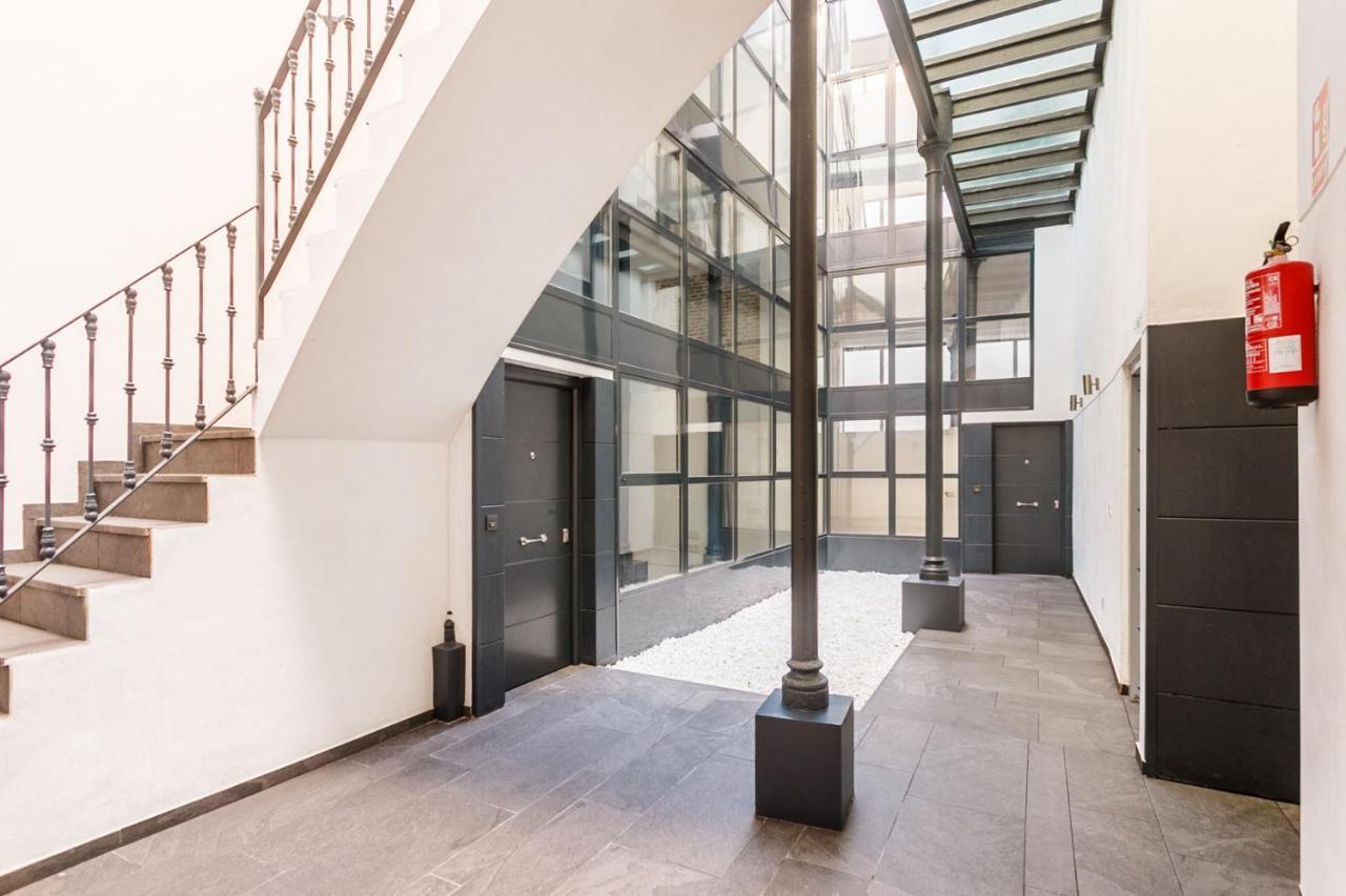 Precioso Atico De Diseno, Gran Terraza De 35 M2 Y De 16 M2 Y Garaje En Pleno Centro