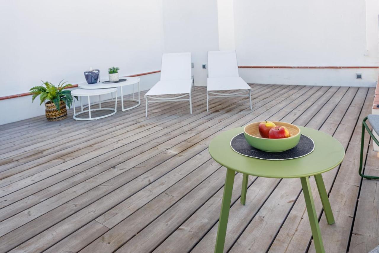 Precioso Atico De Diseno, Gran Terraza De 35 M2 Y De 16 M2 Y Garaje En Pleno Centro Apartment