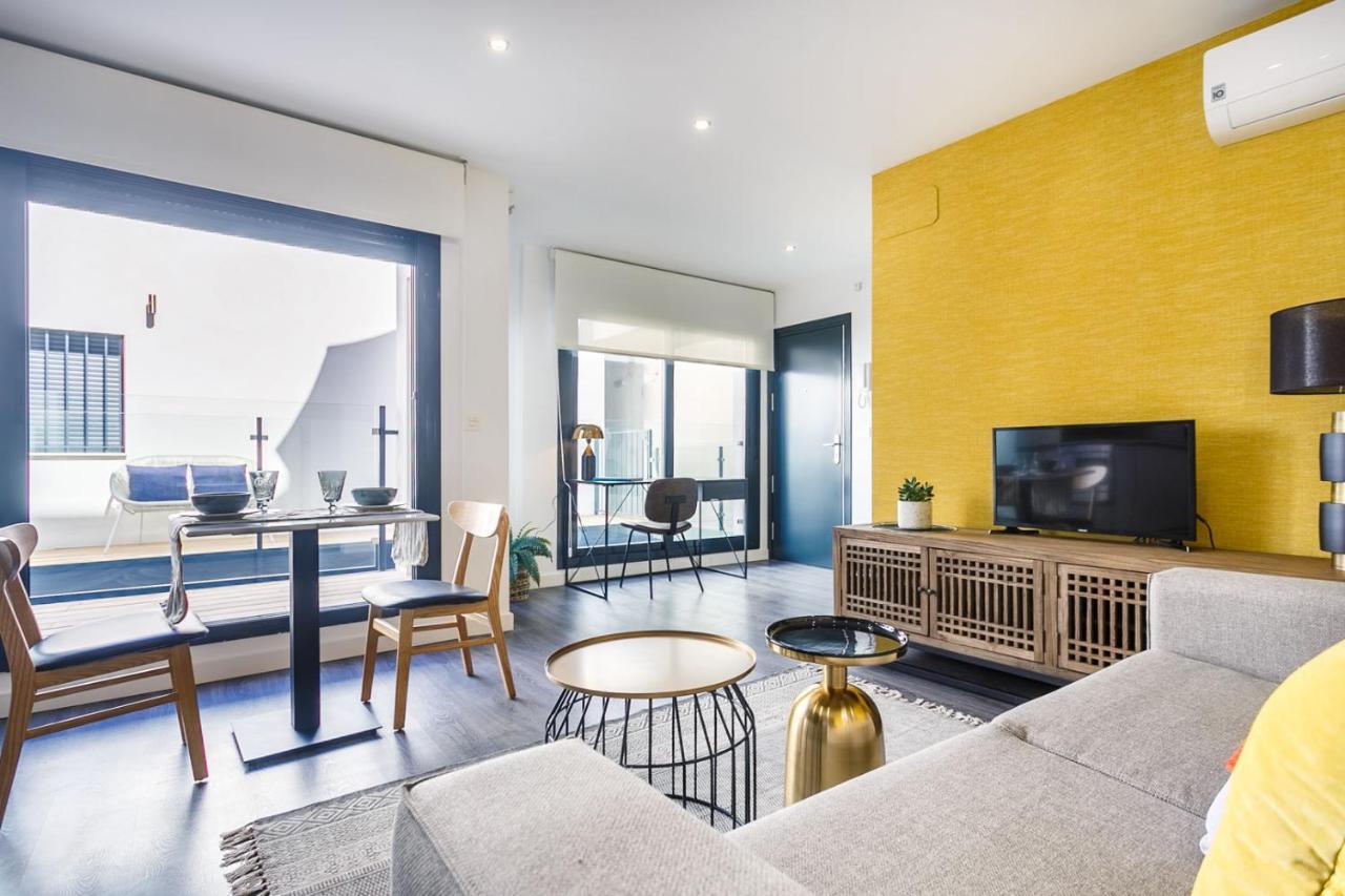 Apartment Precioso Atico De Diseno, Gran Terraza De 35 M2 Y De 16 M2 Y Garaje En Pleno Centro
