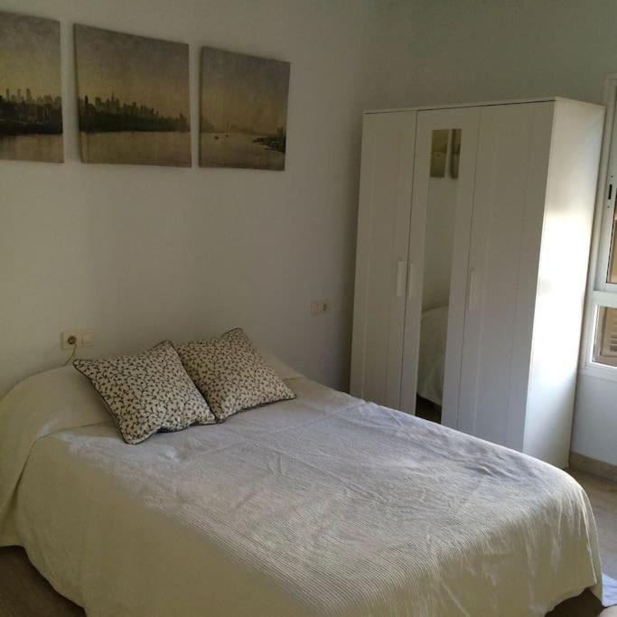 Downtown San Lorenzo Apartment *